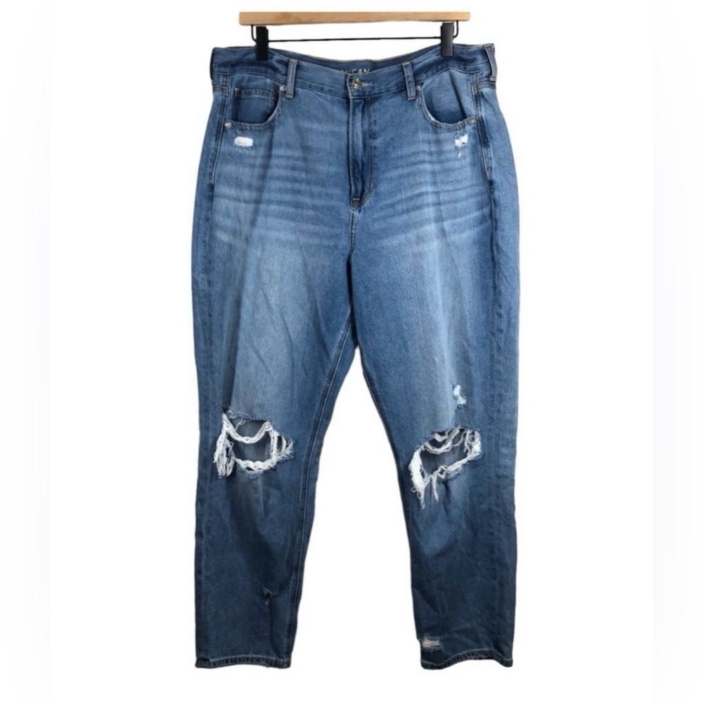 American Eagle | Medium Wash Distressed Knee Mom Jeans Straight Leg 16
